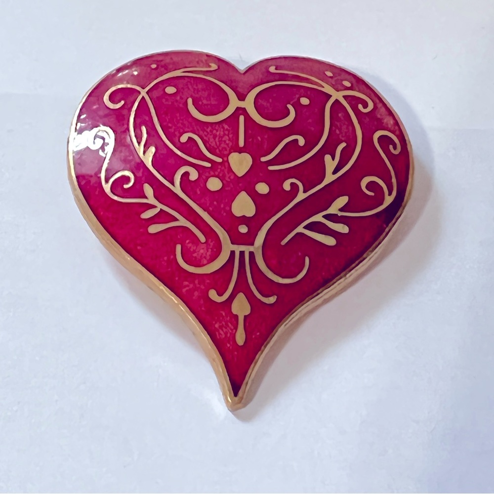 Metropolitan Museum of Art Red Heart Enameled Brooch Pin Pendant